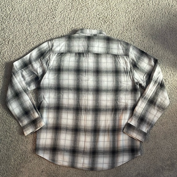 FOREVER 21 Plaid Flannel Shirt - Picture 4 of 4